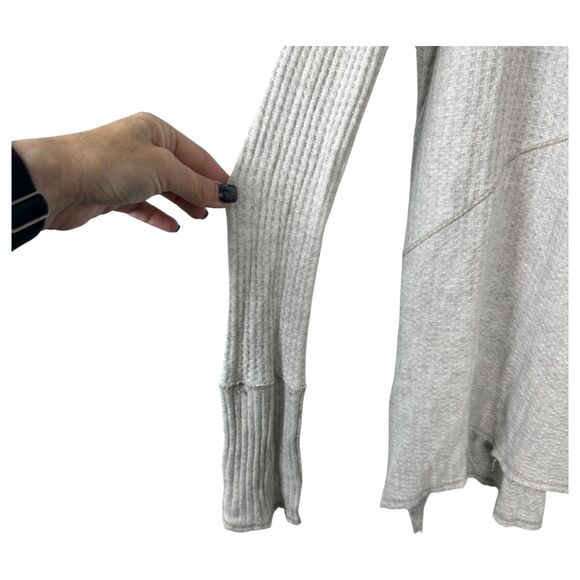 Free People Drippy Thermal Waffle Knit Raw Hem Long Sleeve Light Grey Top Medium - Picture 7 of 8